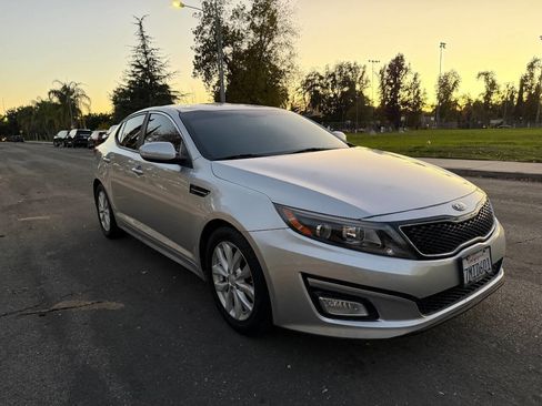 Used 2015 Kia Optima LX image 3