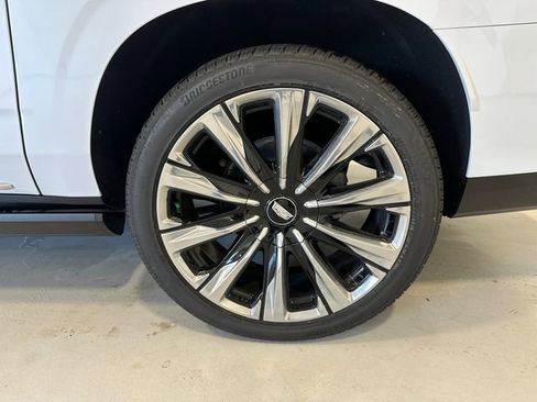 New 2026 Cadillac Escalade ESV Luxury w/ Touring Package image 10