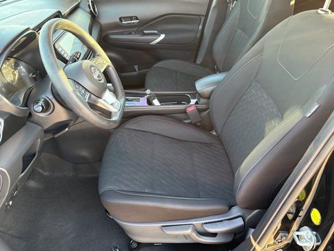 Certified 2023 Nissan Kicks SV image 30