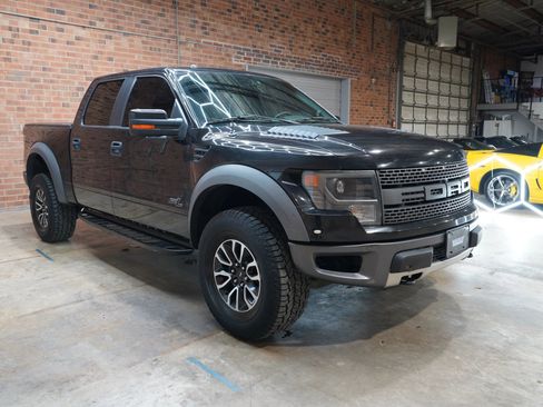 Used 2013 Ford F150 Raptor w/ Luxury Equipment Group image 3