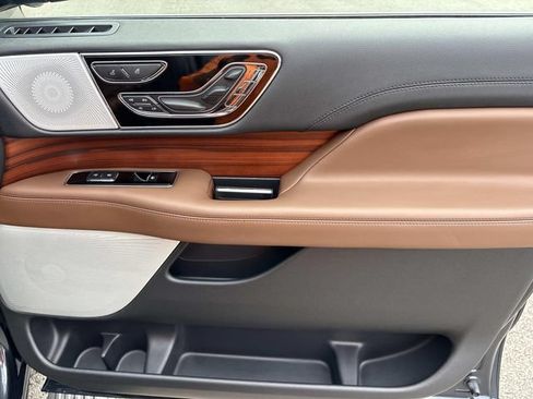 Certified 2024 Lincoln Navigator Reserve AWD/4WD image 23
