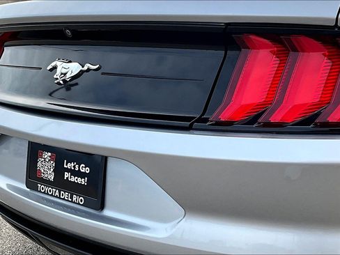 Used 2022 Ford Mustang Coupe RWD image 24