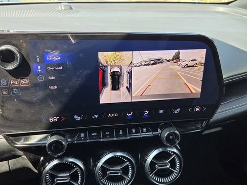 Used 2024 Chevrolet Blazer EV LT AWD/4WD image 29