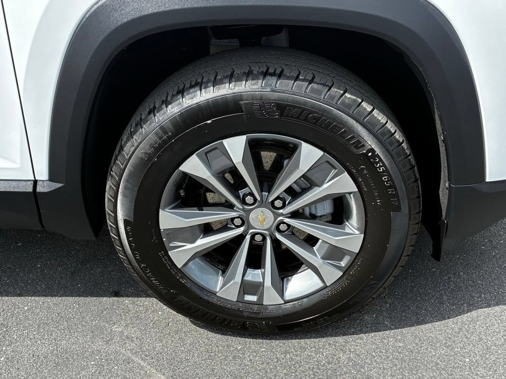 Used 2026 Chevrolet Equinox LT w/ Convenience Package II AWD/4WD image 44