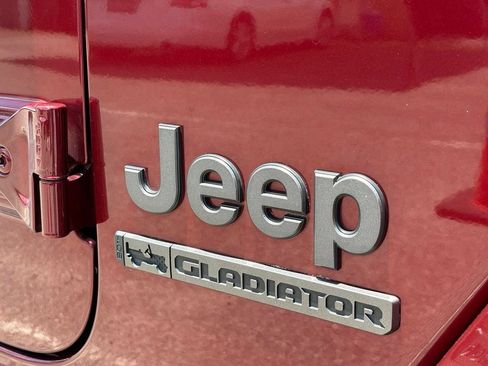Used 2021 Jeep Gladiator Sport w/ Quick Order Package 24Q 80Th AWD/4WD image 11