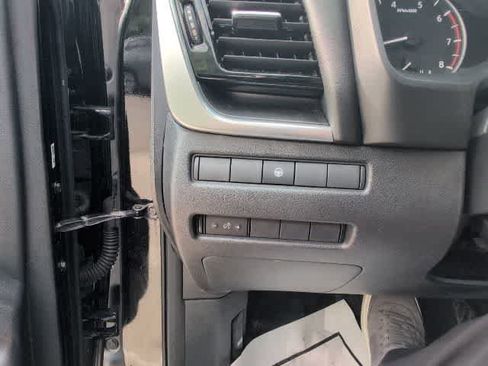 Used 2022 Nissan Rogue SV AWD/4WD image 21