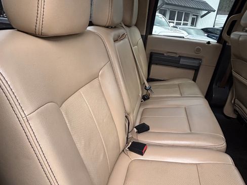 Used 2012 Ford F250 Lariat w/ Lariat Interior Pkg image 9