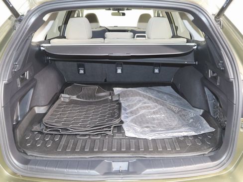 Used 2025 Subaru Outback Premium image 46