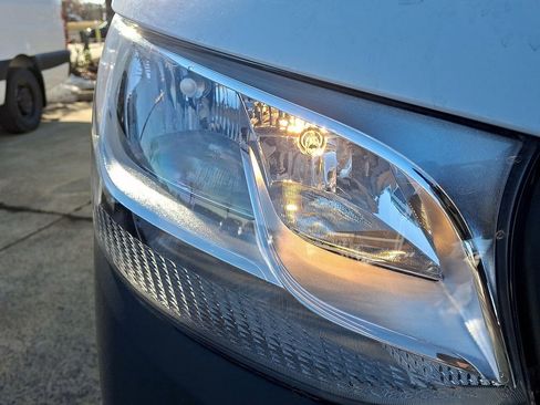 Used 2025 Mercedes-Benz Sprinter 2500 image 8