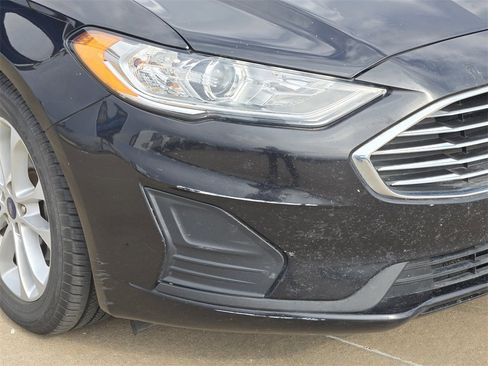 Used 2020 Ford Fusion SE image 29