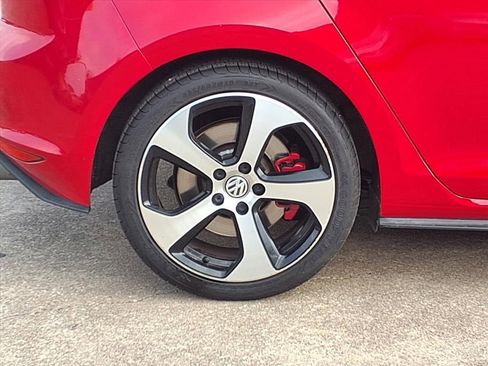 Used 2017 Volkswagen GTI SE image 30