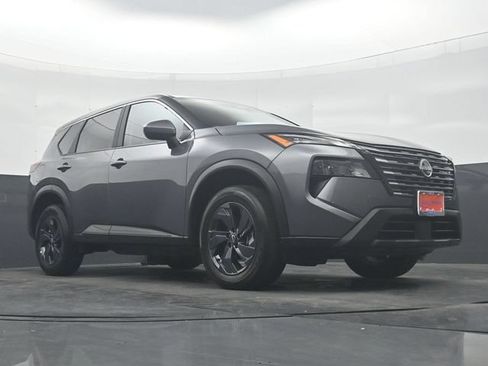 Used 2026 Nissan Rogue SV FWD image 26
