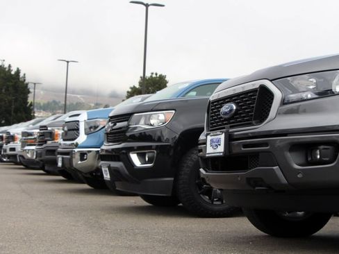 Used 2020 Ford Explorer ST w/ Premium Technology Package image 32