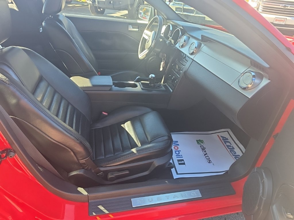 Used 2006 Ford Mustang GT RWD image 11