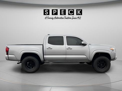 Used 2022 Toyota Tacoma SR image 6