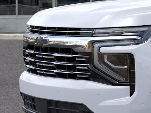 New 2026 Chevrolet Suburban Premier w/ Sun And Tow Package AWD/4WD image 13