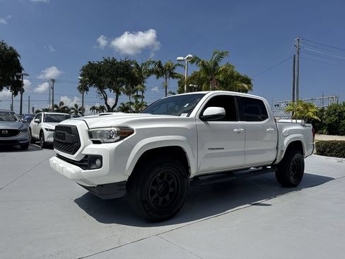 Used 2016 Toyota Tacoma TRD Sport w/ Towing Package RWD image 28