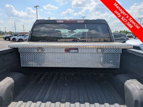 Used 2022 Chevrolet Silverado 1500 Custom w/ Safety Confidence Package AWD/4WD image 11