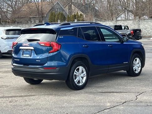 Used 2020 GMC Terrain SLE w/ Driver Convenience Package image 5