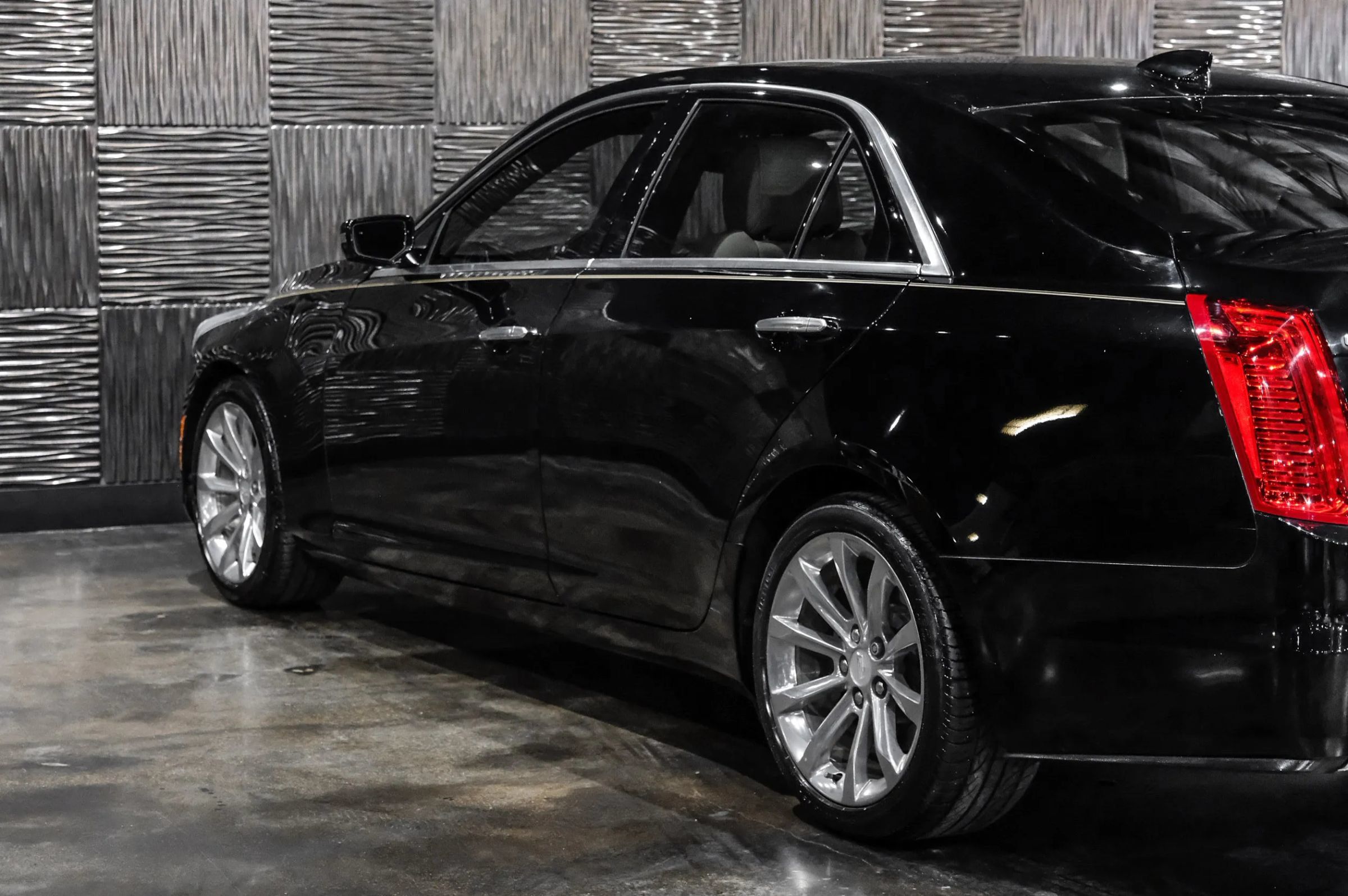 Used 2019 Cadillac CTS Luxury RWD image 13