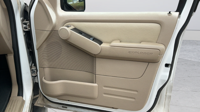 Used 2008 Ford Explorer Sport Trac XLT RWD image 21