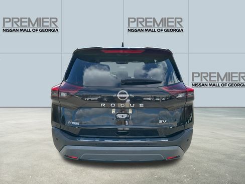 Used 2022 Nissan Rogue SV image 6