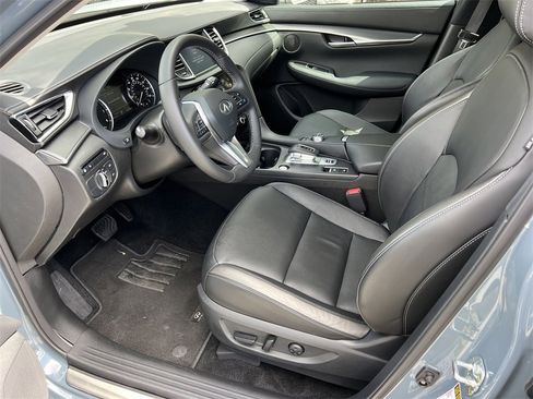 Used 2025 INFINITI QX50 Luxe image 7