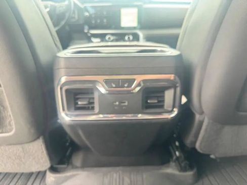 Used 2022 GMC Sierra 1500 Denali Ultimate AWD/4WD image 21