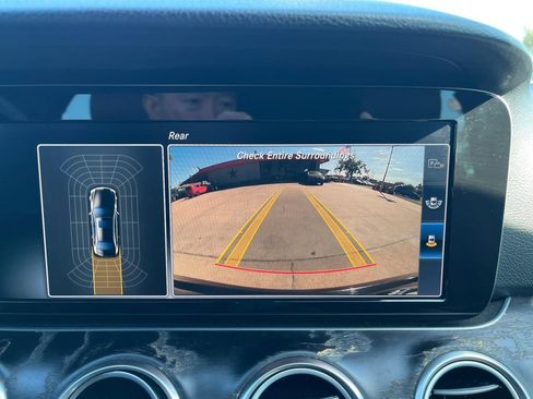 Used 2017 Mercedes-Benz E 300 4MATIC image 20