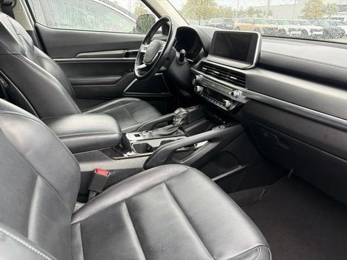 Used 2022 Kia Telluride S AWD/4WD image 3