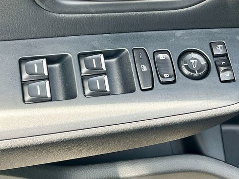 Used 2025 Honda Pilot Elite image 18