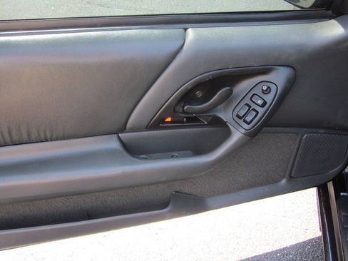 Used 1996 Chevrolet Camaro Z28 RWD image 12