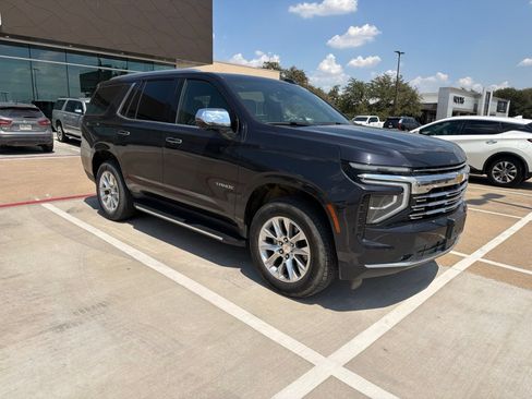 Used 2025 Chevrolet Tahoe Premier RWD image 3