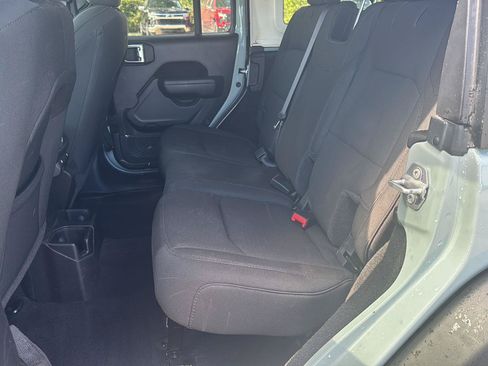 Used 2023 Jeep Wrangler Unlimited Sport AWD/4WD image 10
