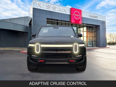 Used 2023 Rivian R1S Adventure image 4