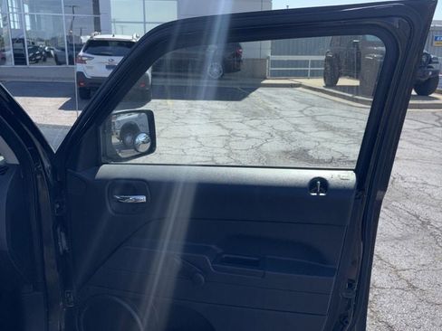 Used 2014 Jeep Patriot Sport FWD image 19