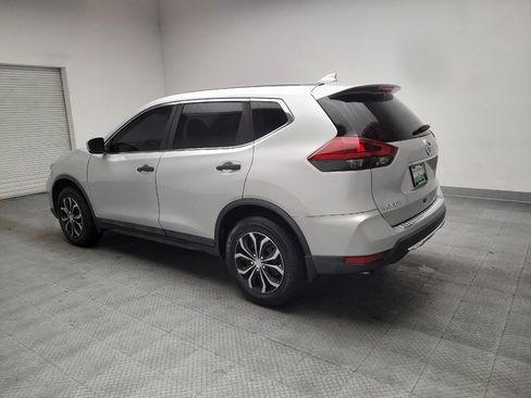 Used 2020 Nissan Rogue S FWD image 3