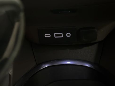 Used 2021 Chevrolet Malibu LT FWD image 29