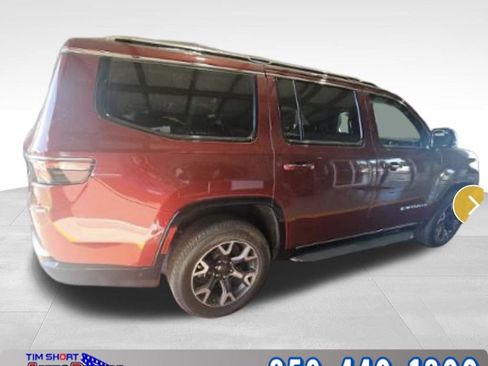 Used 2023 Jeep Wagoneer Series III w/ Convenience Group I image 11