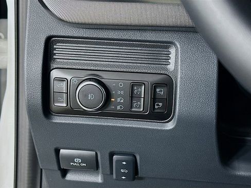 New 2026 Ford F450 Platinum w/ FX4 Off-Road Package image 10