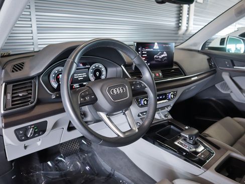 Used 2021 Audi Q5 2.0T Premium Plus AWD/4WD image 17