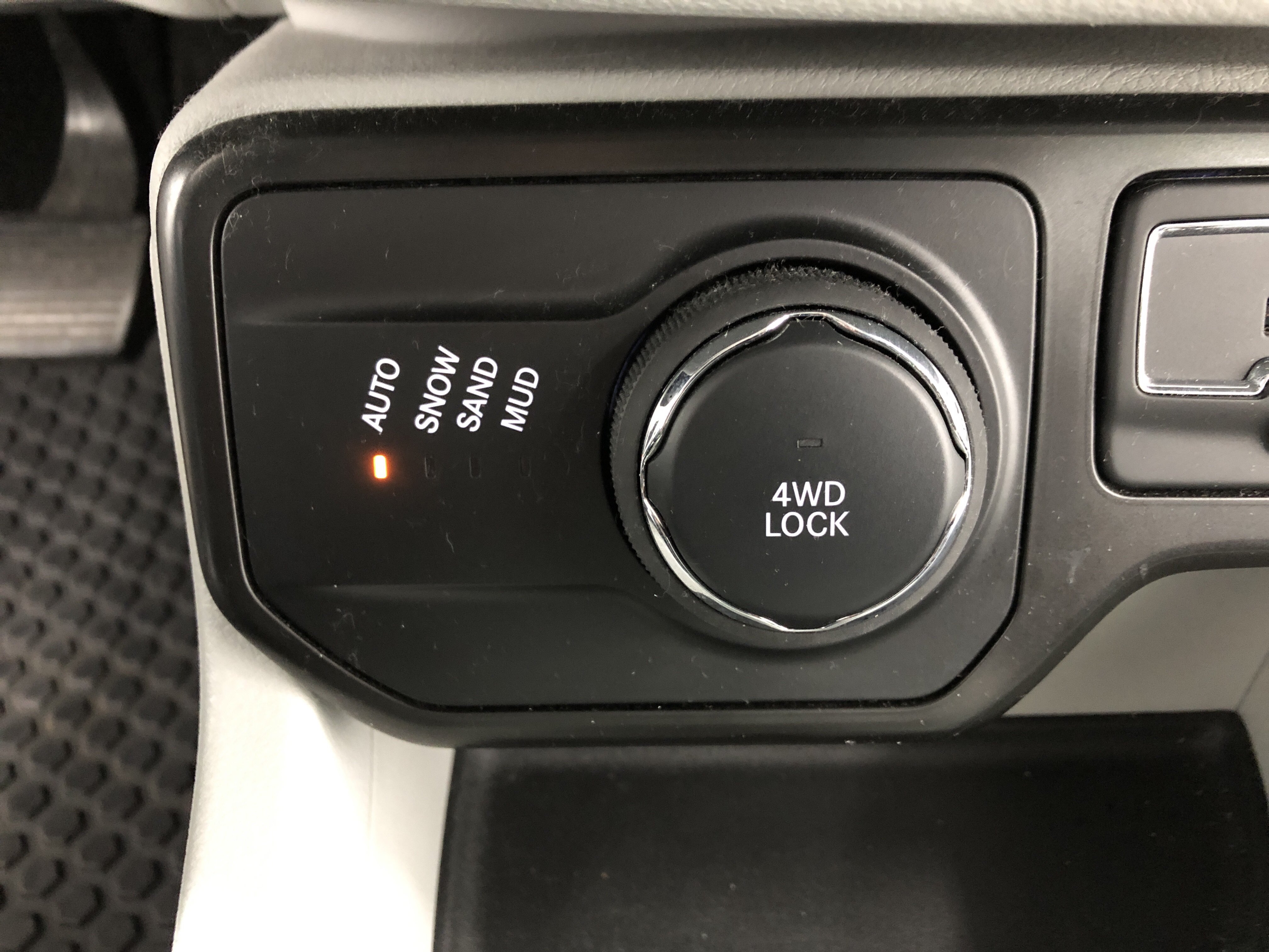 Used 2022 Jeep Renegade Limited AWD/4WD image 16