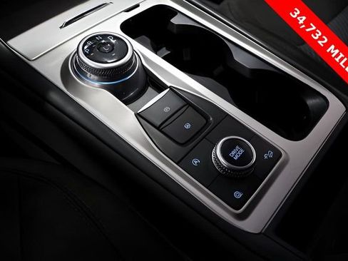 Used 2023 Ford Explorer XLT image 22