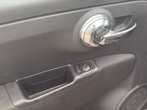 Used 2016 FIAT 500 Pop image 7