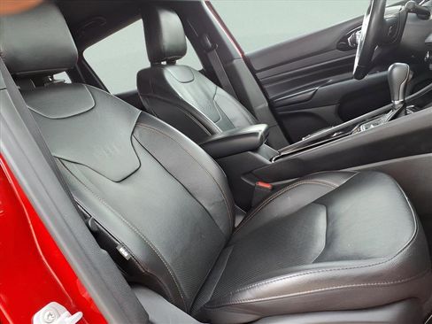 Used 2022 Jeep Compass Limited image 13