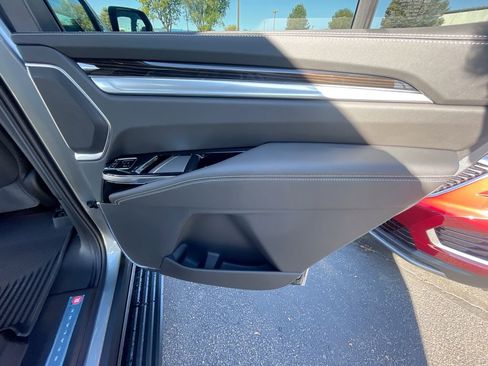 New 2026 Cadillac Escalade Luxury w/ Touring Package image 16