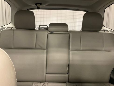 Used 2014 Subaru Forester 2.5i Limited image 30