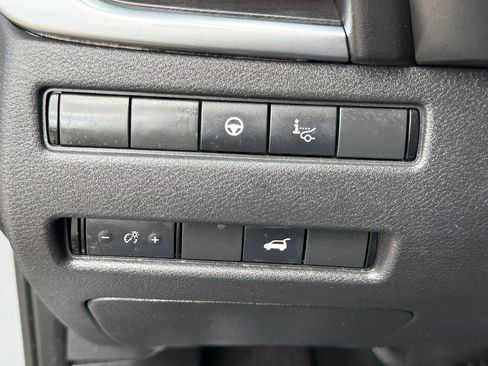 Used 2021 Nissan Rogue Platinum image 22