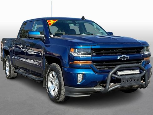 Used 2018 Chevrolet Silverado 1500 LT w/ All Star Edition image 9