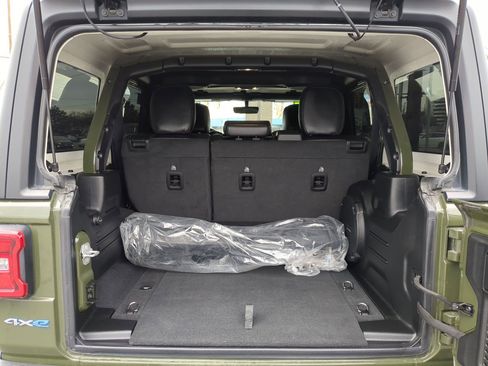 Used 2022 Jeep Wrangler Unlimited Sahara image 31